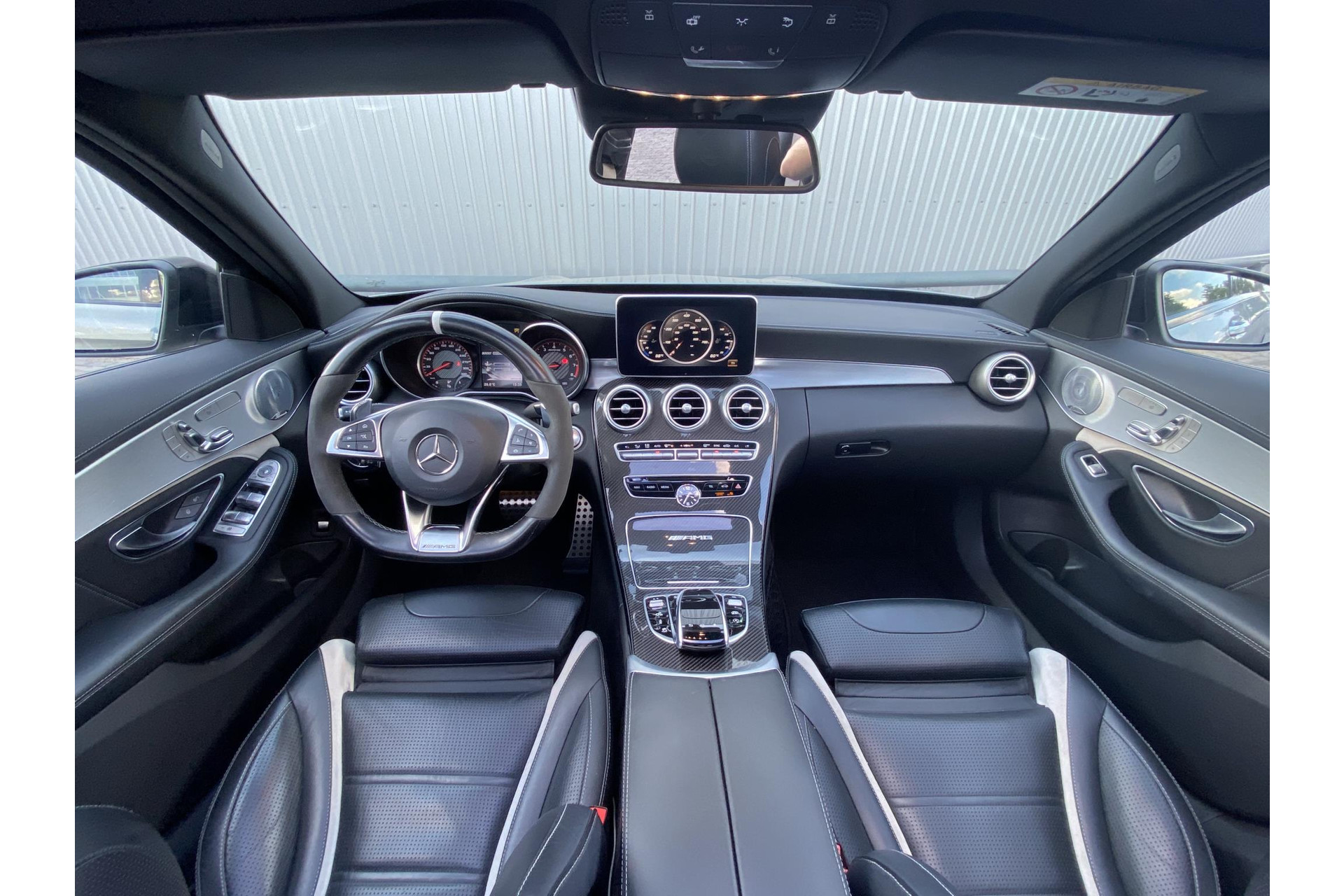 Mercedes-Benz C-Klasse C63S C63 63 S AMG*HUD*IWC*PANO*LED*CARBON*DISTR+